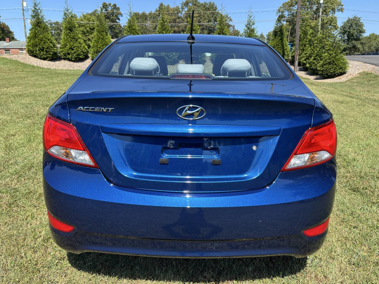 Used 2017 Hyundai Accent SE image 2