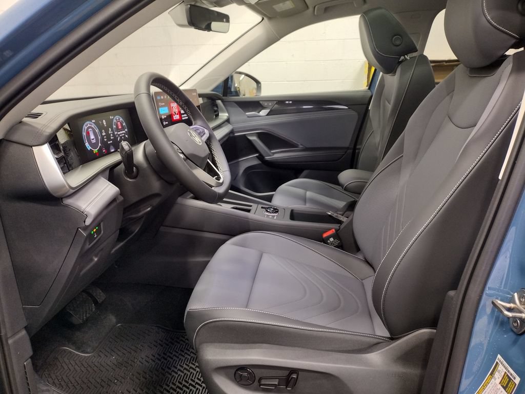 New 2026 Volkswagen Tiguan SE AWD/4WD image 24