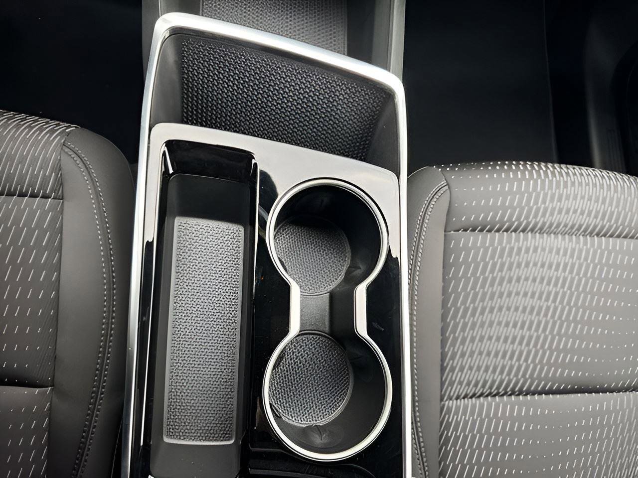 New 2025 Chevrolet Equinox LT w/ Safety and Technology Package image 23