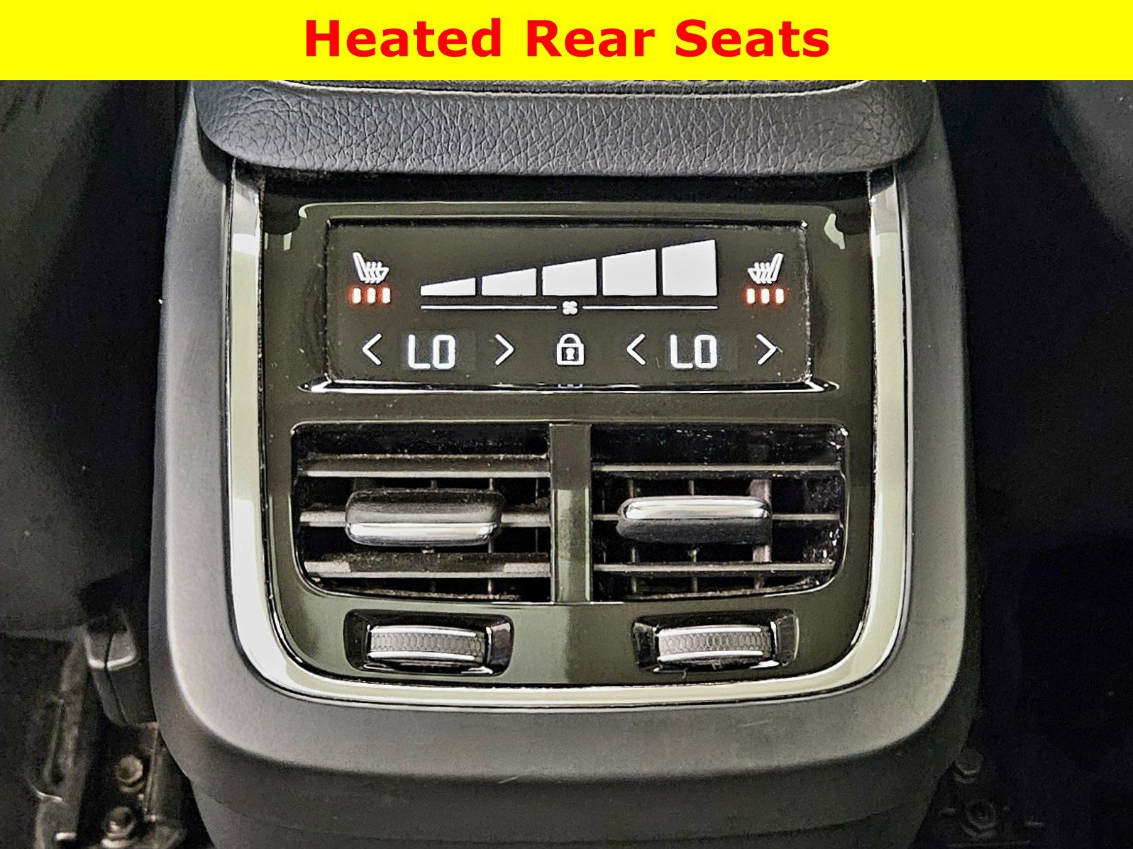 Used 2021 Volvo XC90 T6 Momentum w/ Protection Package Premier image 31