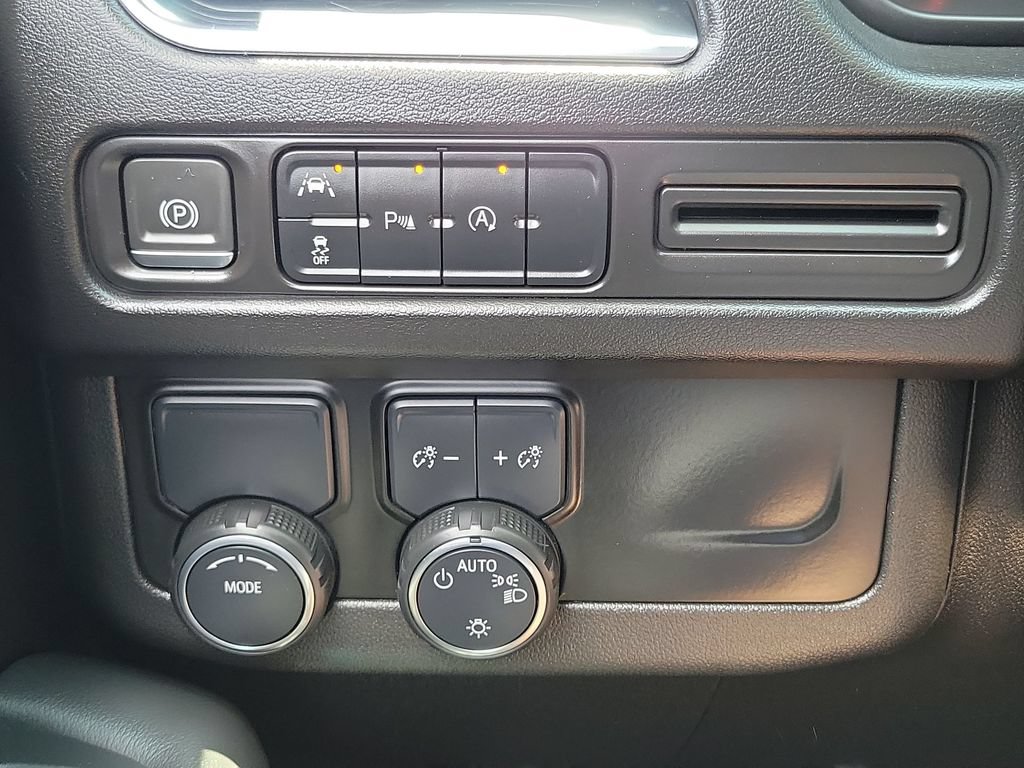 Used 2023 Chevrolet Tahoe Premier RWD image 17