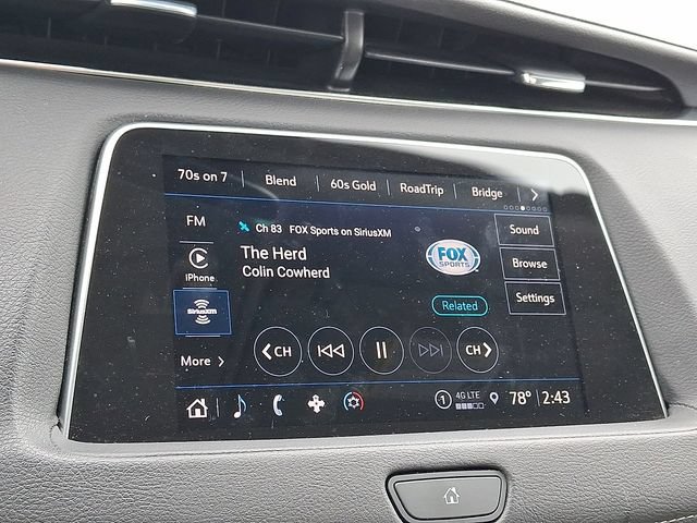 Certified 2023 Cadillac XT4 Luxury w/ Cold Weather Package AWD/4WD image 13