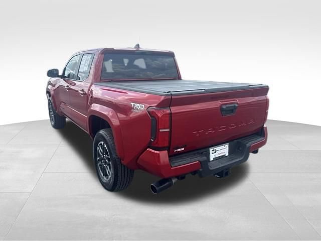 Used 2025 Toyota Tacoma TRD Sport AWD/4WD image 3