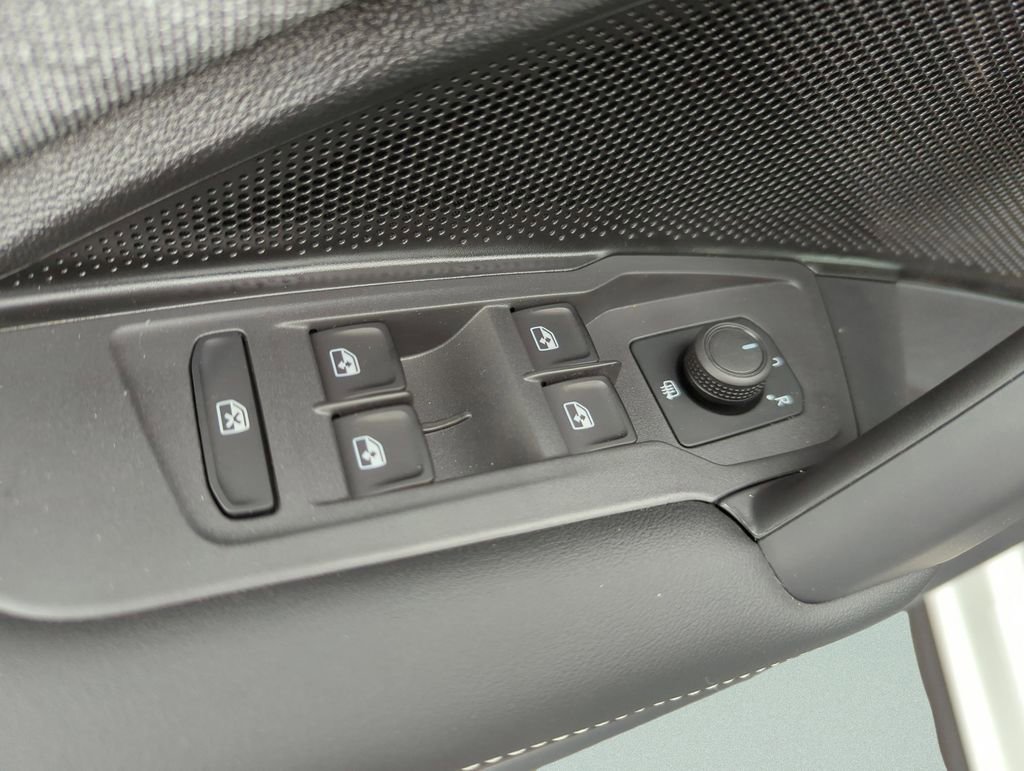 New 2026 Volkswagen Tiguan S image 25