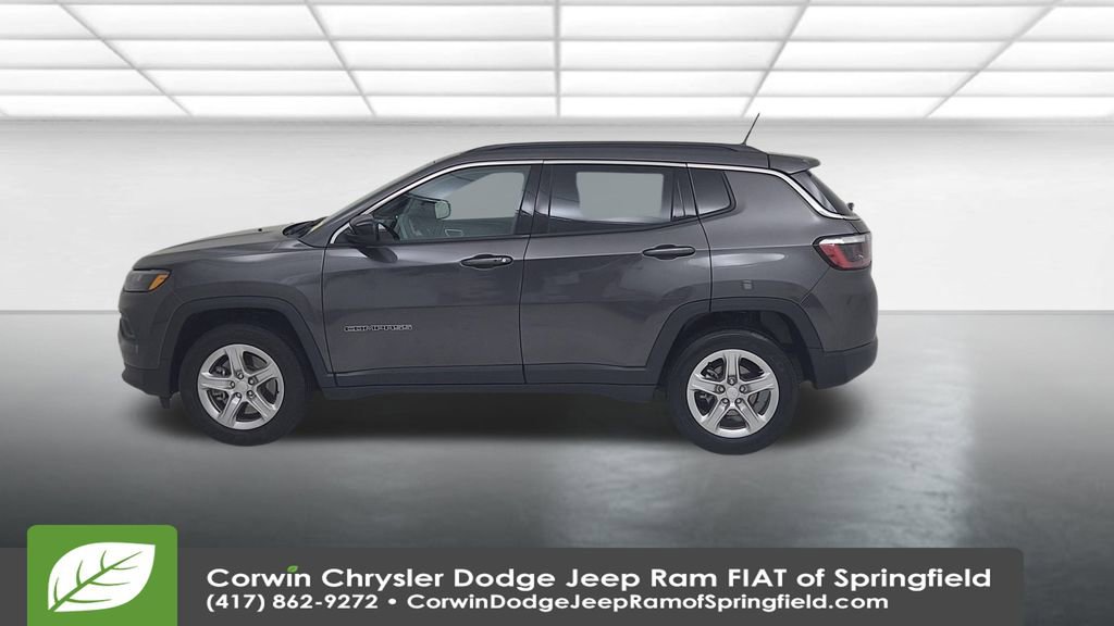Certified 2024 Jeep Compass Latitude image 9