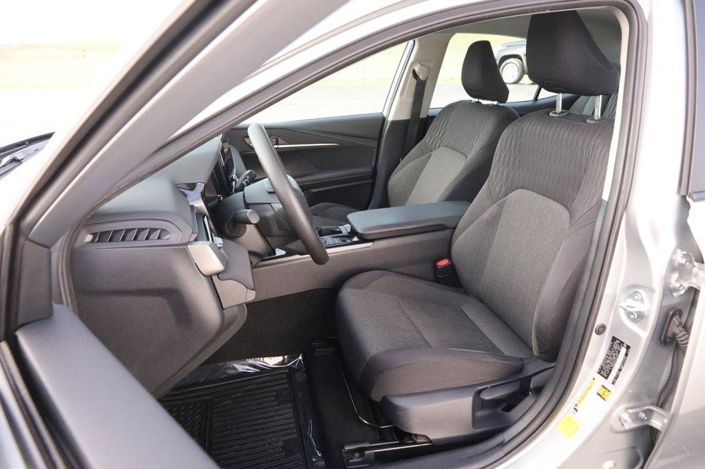 Certified 2025 Toyota Camry LE image 8