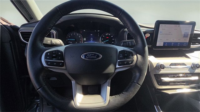 Used 2022 Ford Explorer XLT w/ Equipment Group 202A image 10