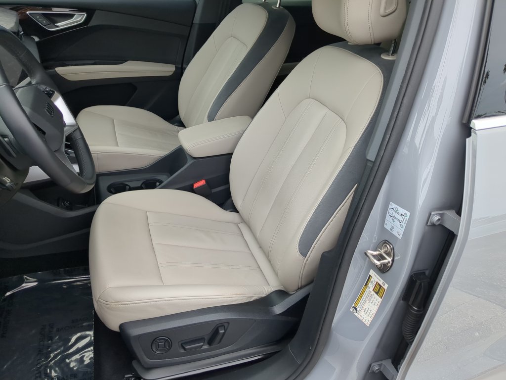 Used 2024 Audi Q4 e-tron Premium Plus AWD/4WD image 19