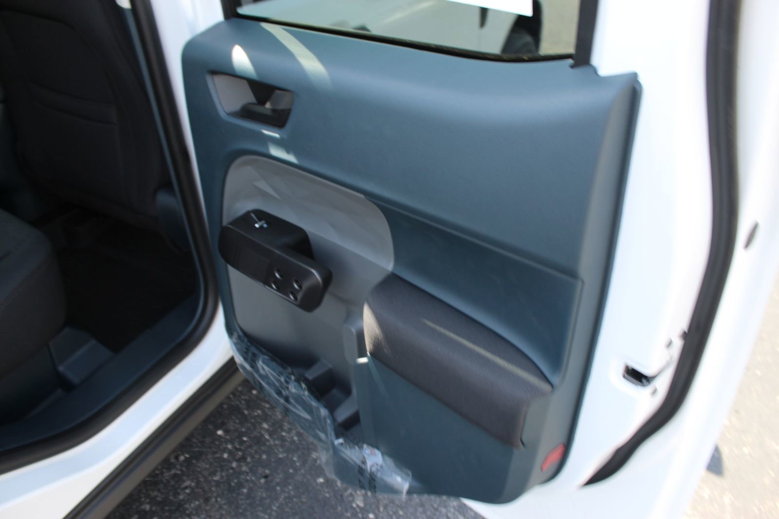 New 2025 Ford Maverick XL image 14