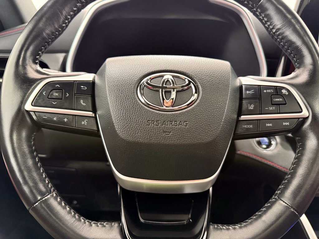 Used 2022 Toyota Highlander XSE AWD/4WD image 48