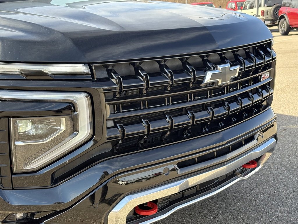 Used 2025 Chevrolet Tahoe Z71 w/ Z71 Off-Road Package image 9