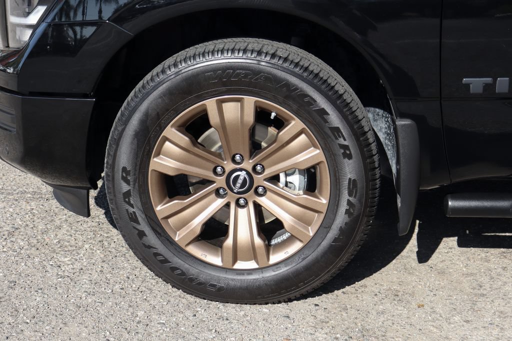 Used 2024 Nissan Titan SV w/ SV Bronze Edition Package AWD/4WD image 41