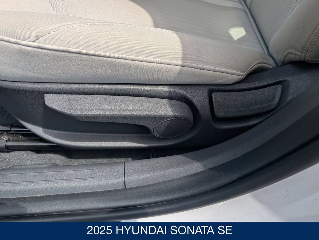 Certified 2025 Hyundai Sonata SE FWD image 15