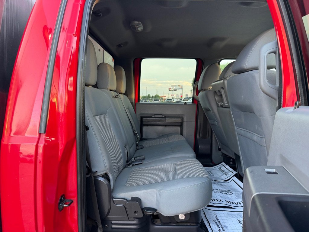 Used 2011 Ford F550 4x4 Crew Cab Super Duty w/ XLT Interior Pkg image 20