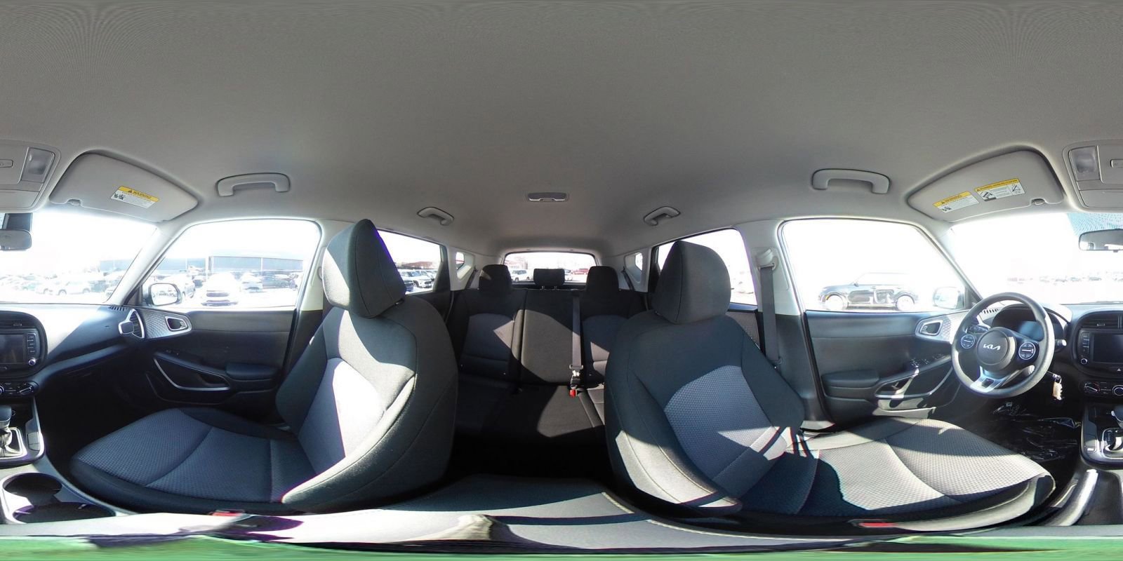 Used 2025 Kia Soul LX w/ LX Technology Package image 40