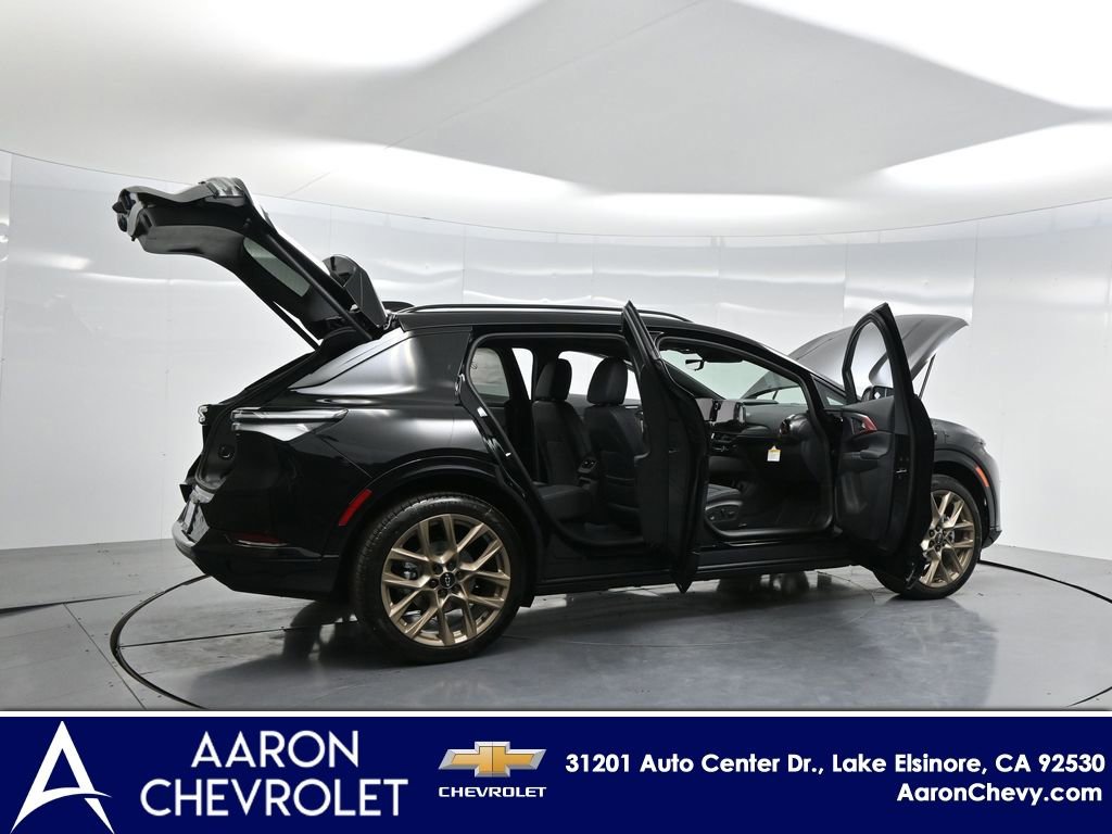 New 2026 Chevrolet Equinox EV RS image 4