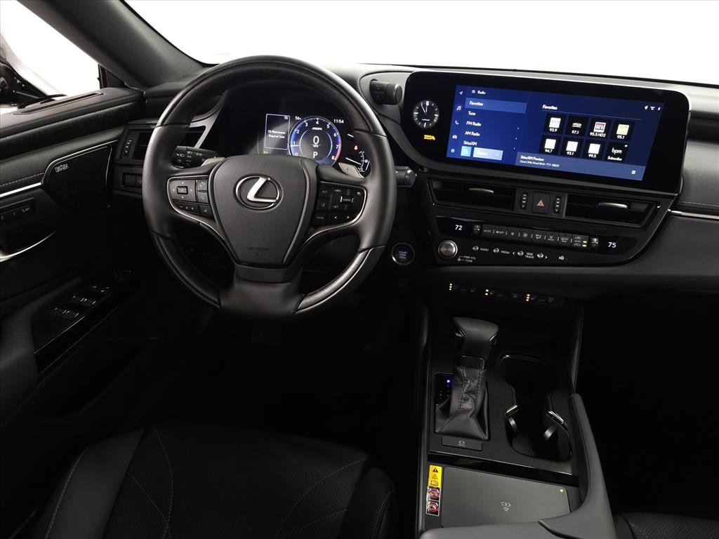 Used 2025 Lexus ES 350 w/ Luxury Package image 19