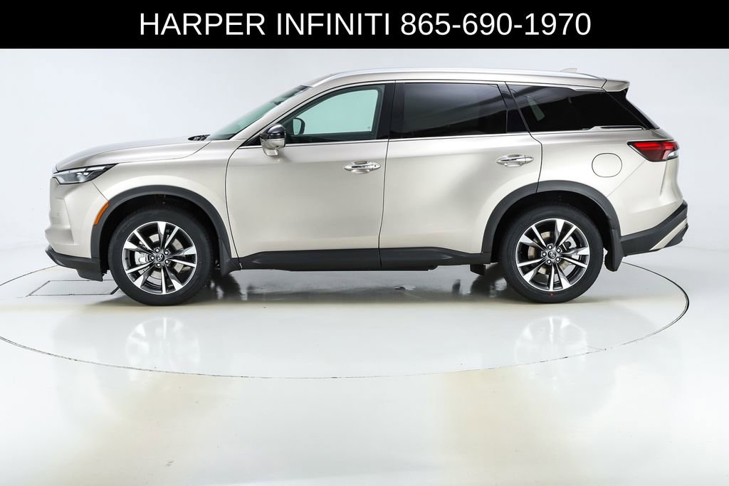 Used 2023 INFINITI QX60 Luxe w/ Vision Package FWD image 2
