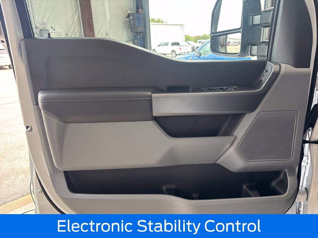New 2026 Ford F250 XL w/ STX Appearance Package AWD/4WD image 39