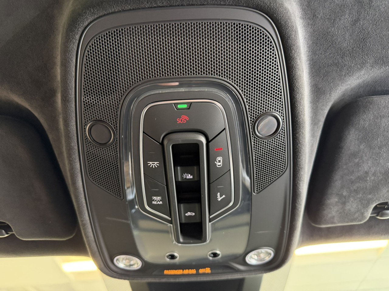 Used 2022 Lamborghini Urus image 32