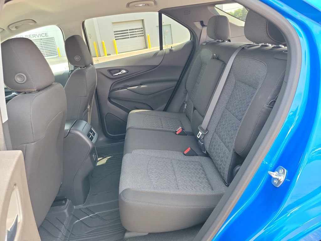 Used 2024 Chevrolet Equinox LT w/ LPO, Floor Liner Package FWD image 32