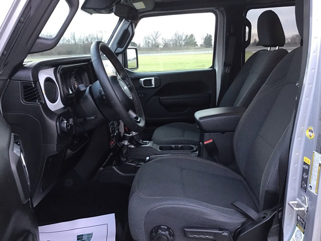 Used 2024 Jeep Gladiator Willys image 25