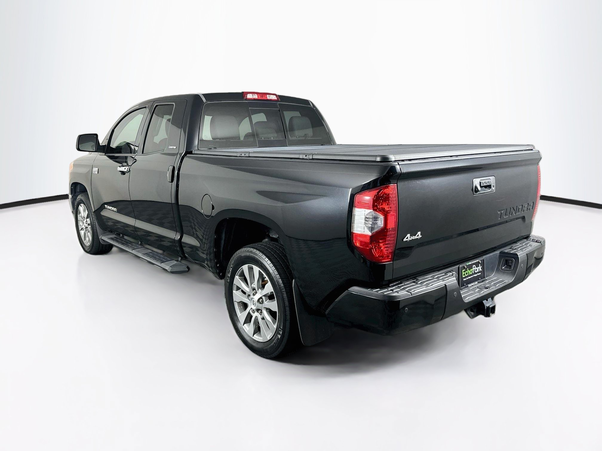 Used 2016 Toyota Tundra Limited w/ Limited Premium Package AWD/4WD image 5