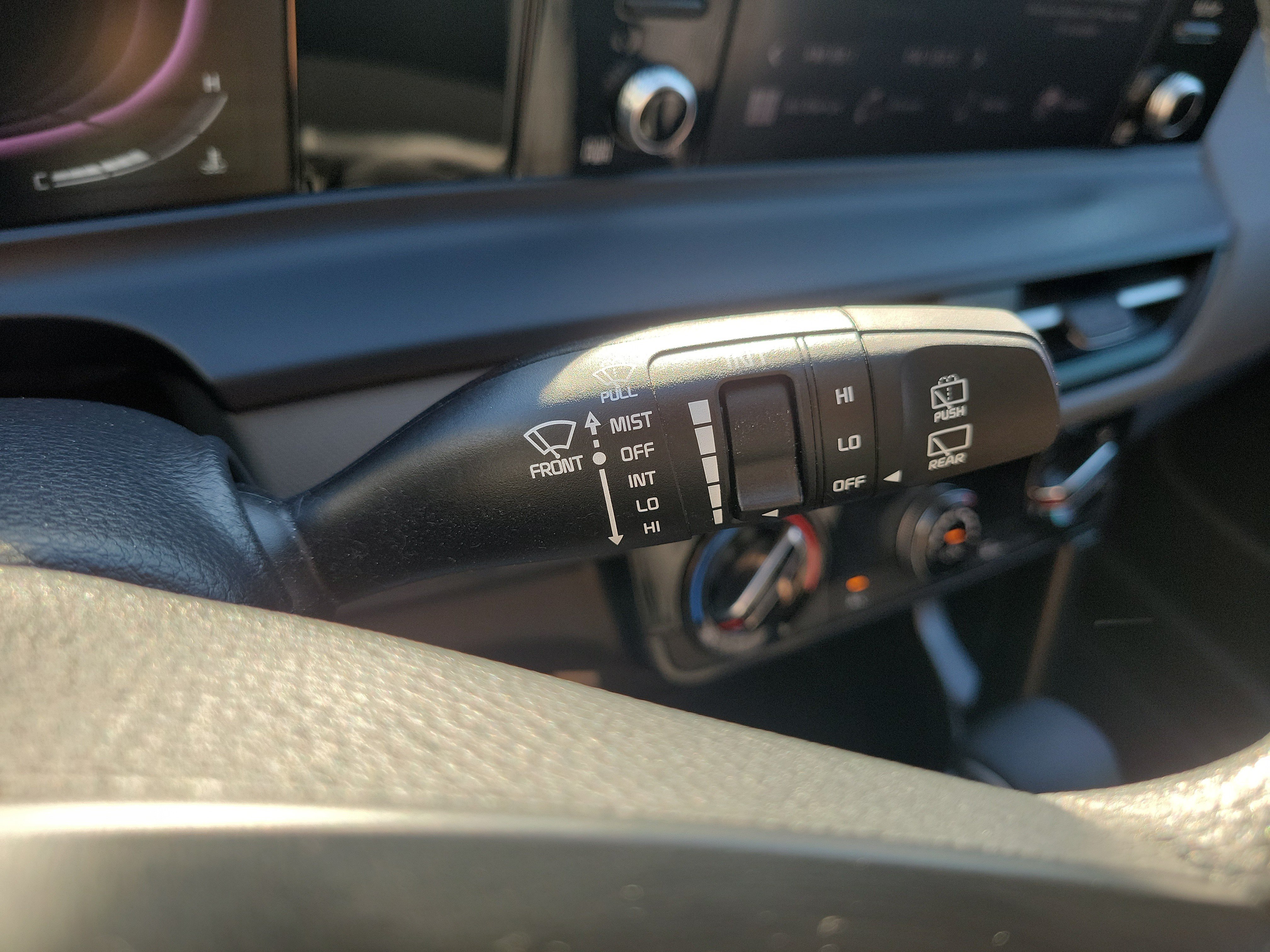 Used 2024 Kia Seltos LX AWD/4WD image 28