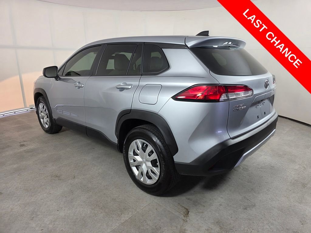 Used 2025 Toyota Corolla Cross L FWD image 6