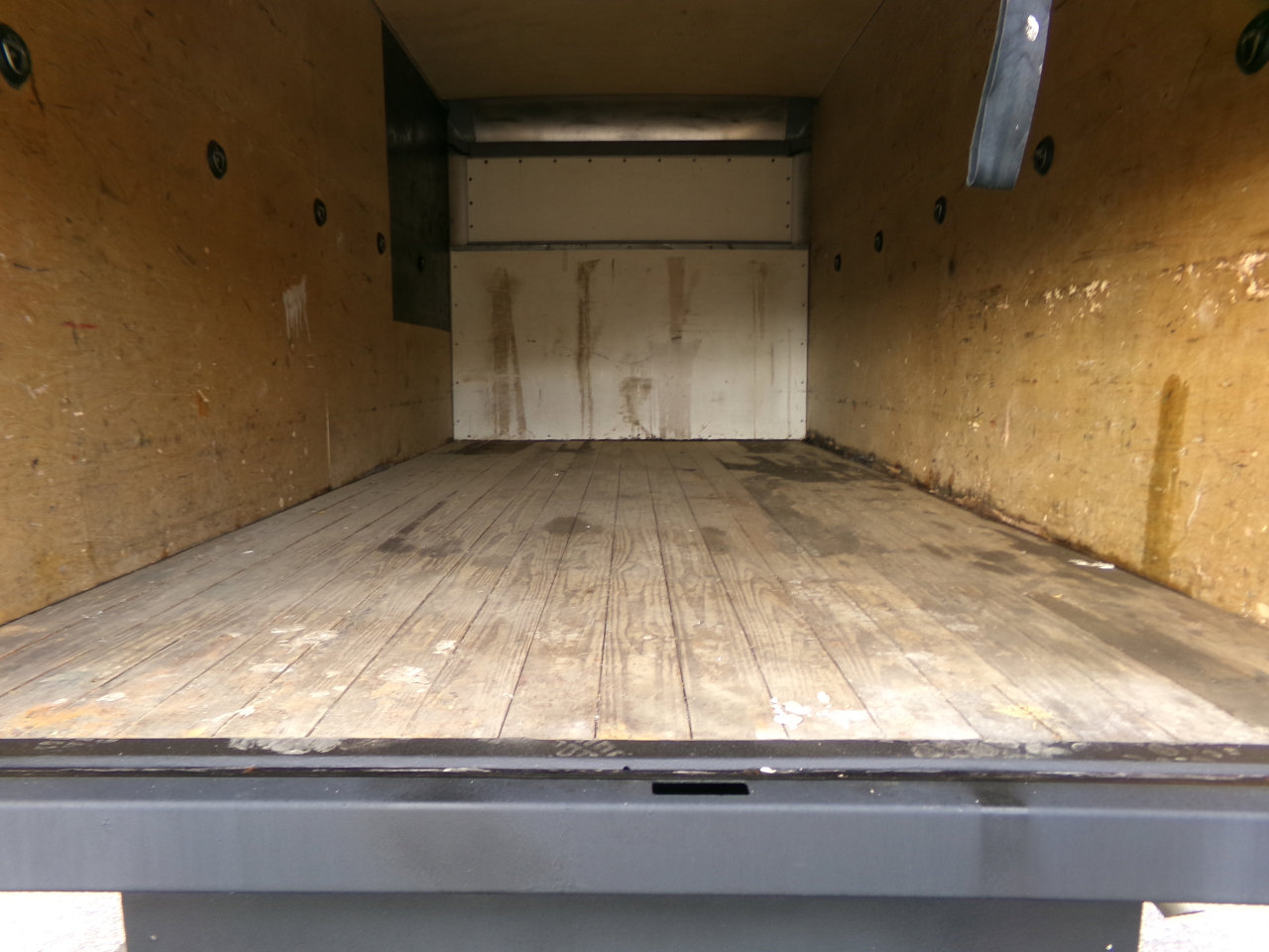 Used 2017 Chevrolet Express 3500 Extended image 19