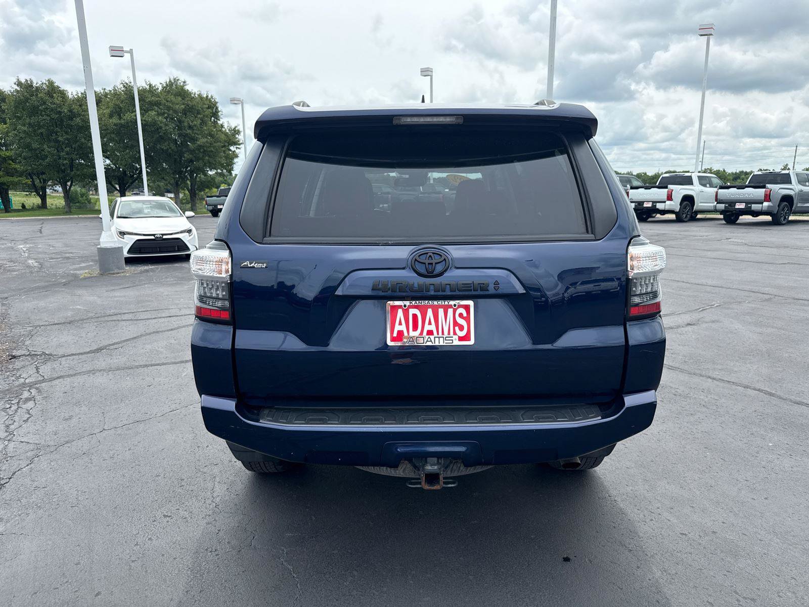 Used 2022 Toyota 4Runner SR5 Premium w/ Moonroof Package AWD/4WD image 7