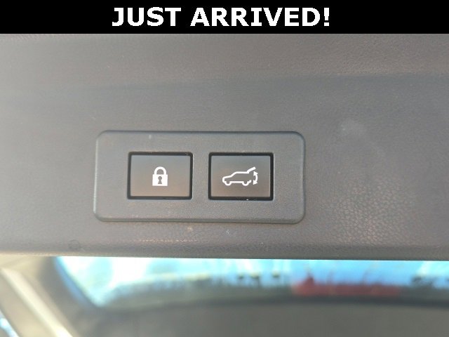 Used 2023 Subaru Ascent Limited w/ Technology Package image 11