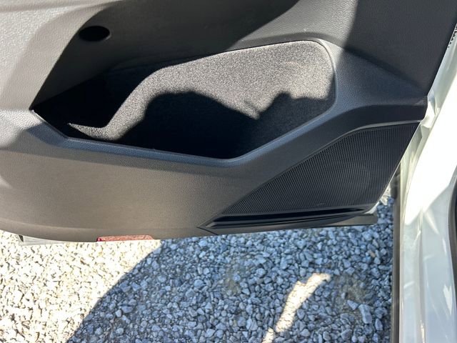 Used 2023 Volkswagen Tiguan SE image 46