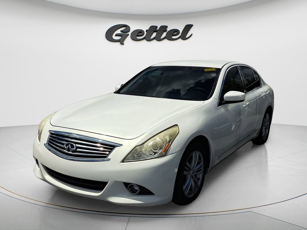 Used 2013 INFINITI G37 Journey