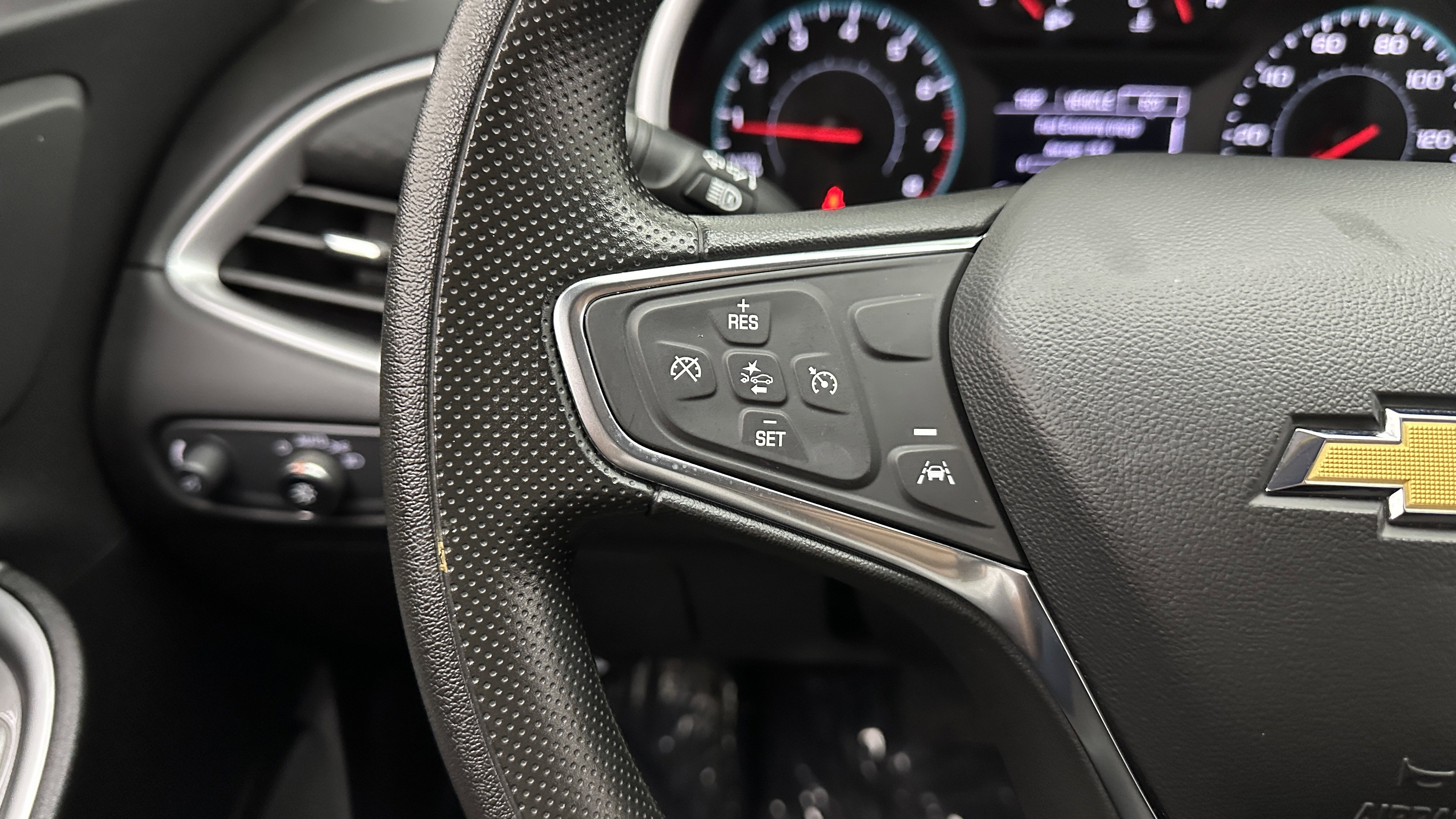 Used 2025 Chevrolet Malibu LT image 16