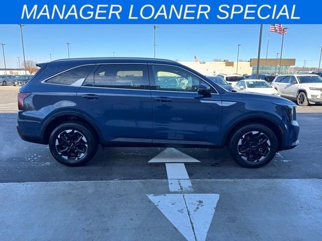 New 2025 Kia Sorento S image 2