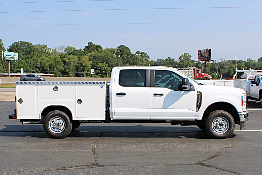 Used 2026 Ford F250 XL w/ XL Chrome Package AWD/4WD image 9