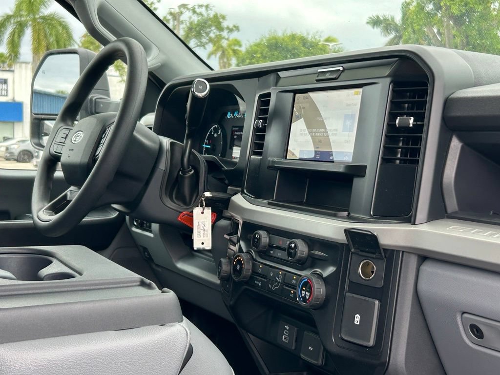 New 2026 Ford F550 4x4 SuperCab Super Duty image 22