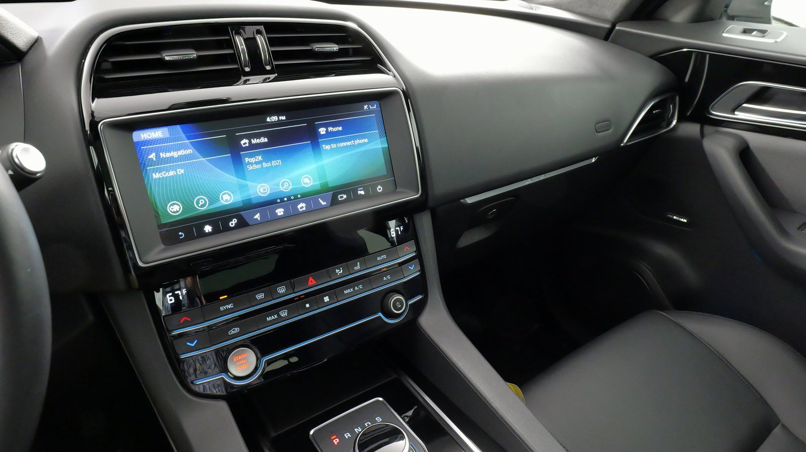 Used 2020 Jaguar F-PACE Premium image 49