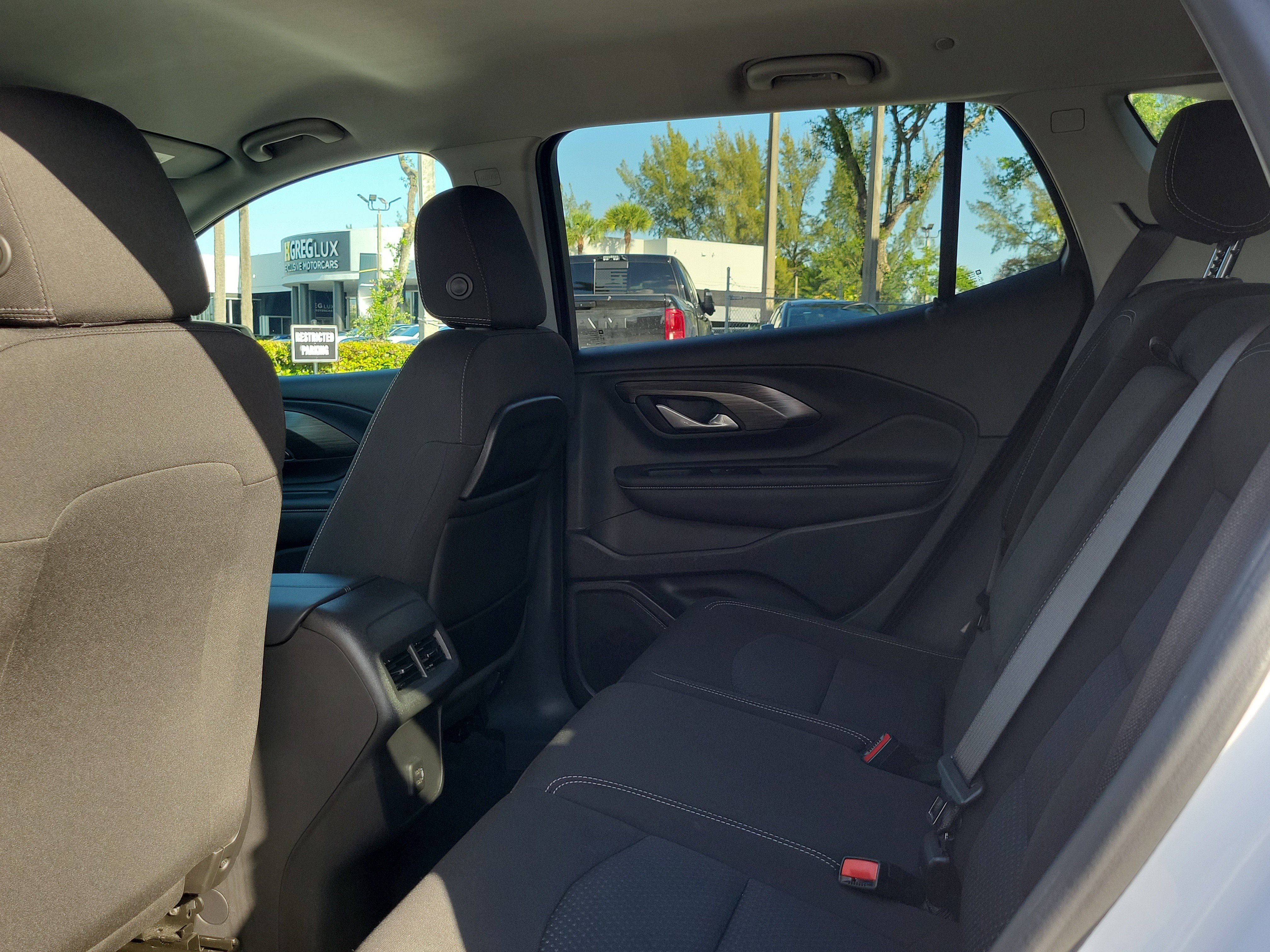 Used 2022 GMC Terrain SLE w/ Driver Convenience Package FWD image 13