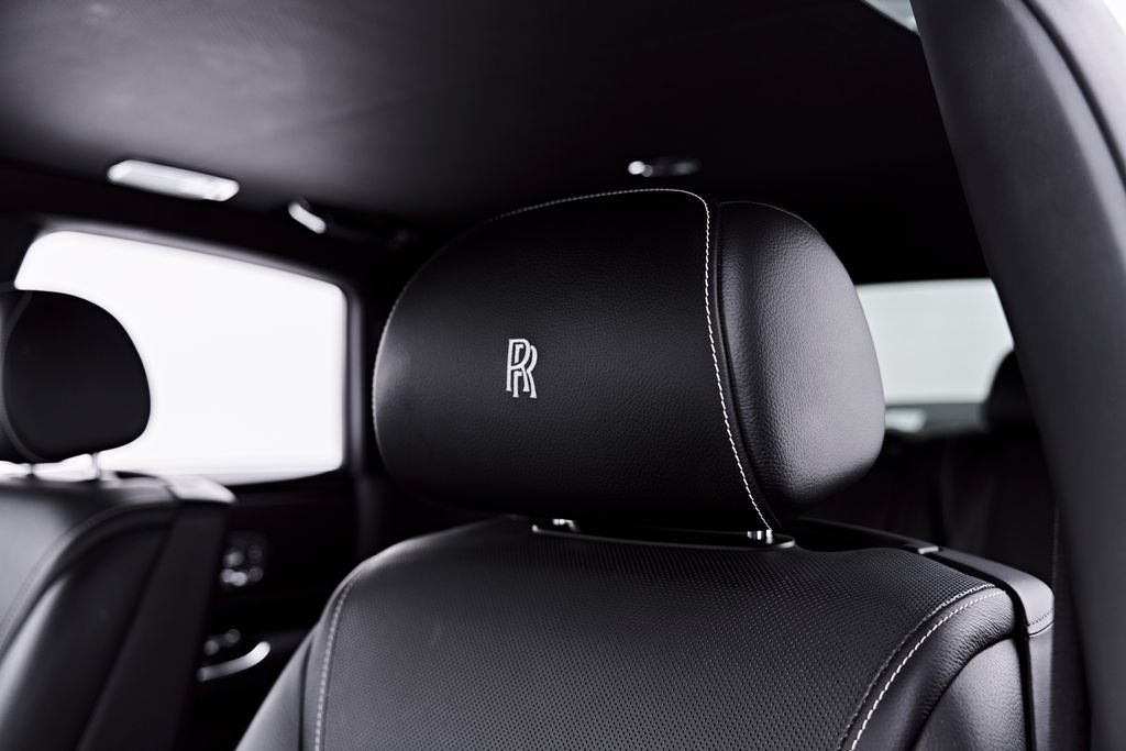 Used 2018 Rolls-Royce Ghost RWD image 57