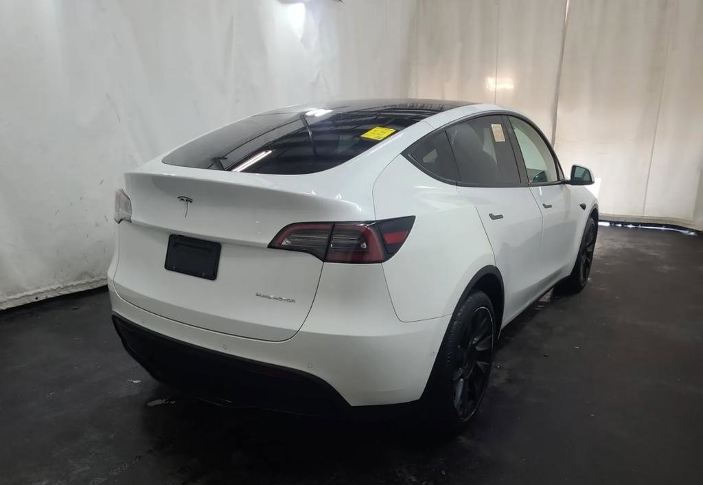 Used 2021 Tesla Model Y Long Range AWD/4WD image 2