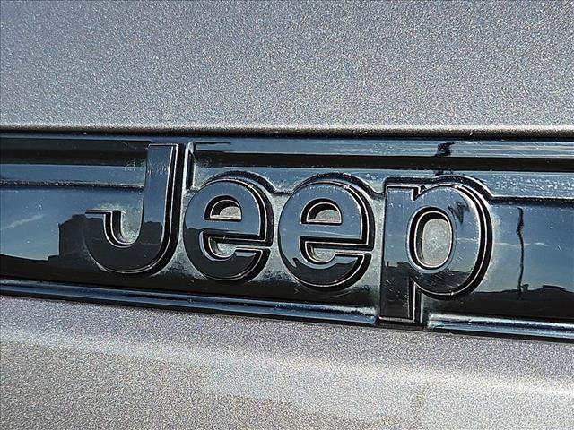 Used 2024 Jeep Grand Cherokee Altitude AWD/4WD image 30