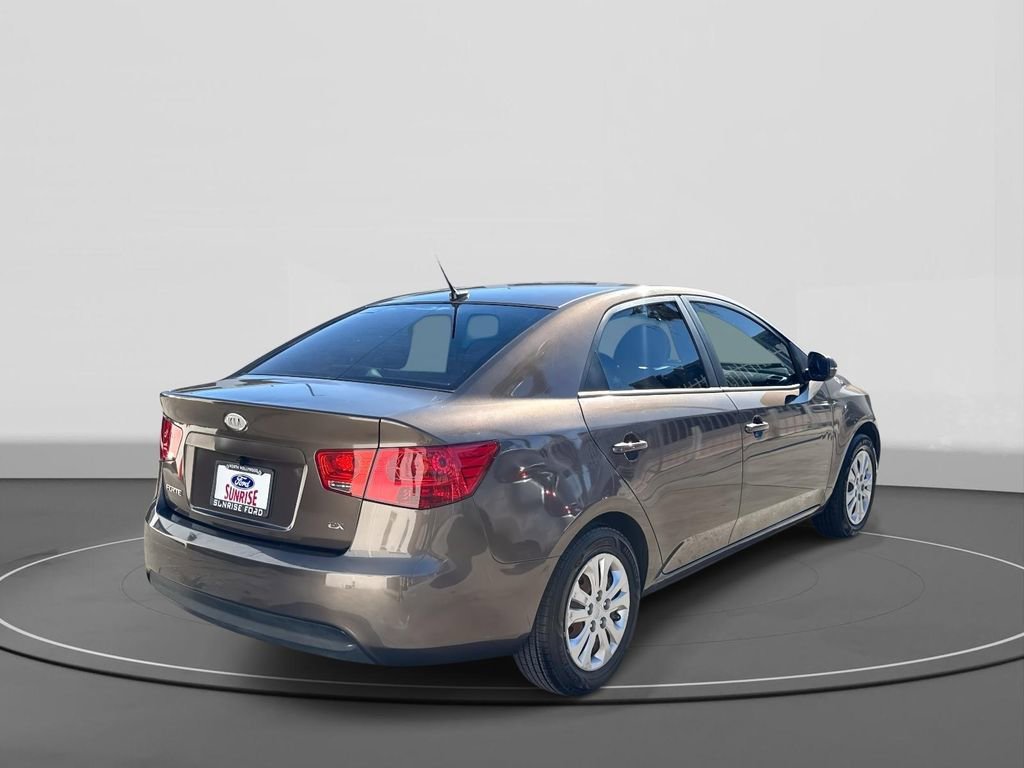 Used 2013 Kia Forte EX FWD image 4