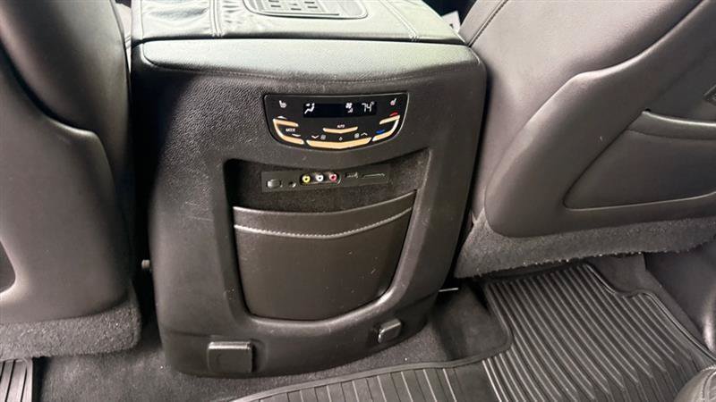 Used 2016 Cadillac Escalade ESV Luxury AWD/4WD image 14