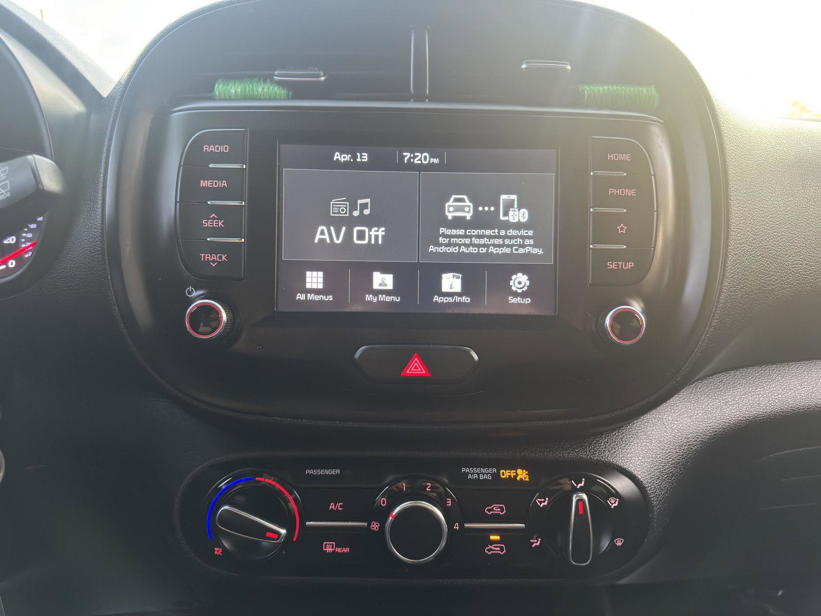 Used 2020 Kia Soul LX FWD image 26