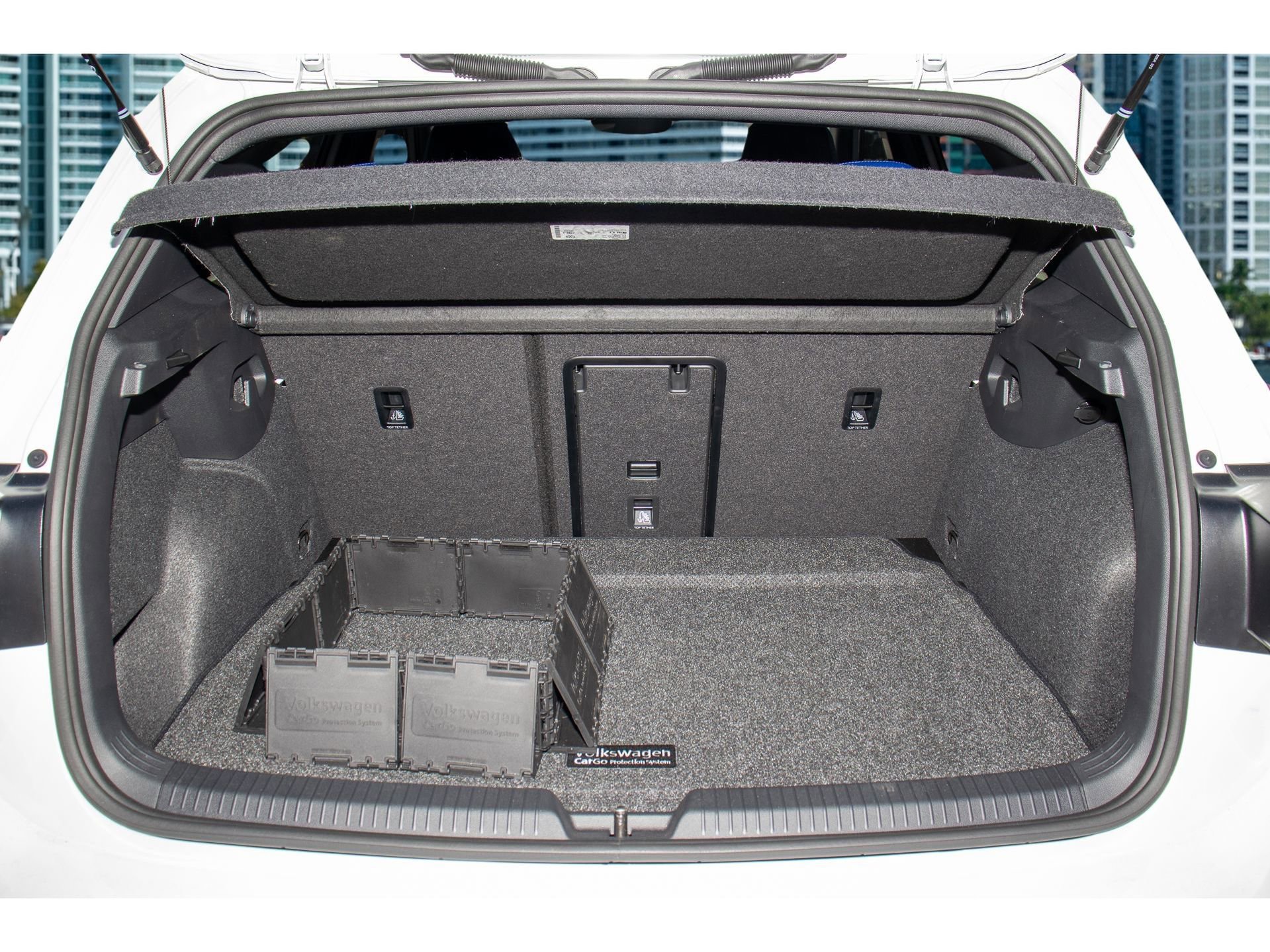 Used 2025 Volkswagen Golf w/ Euro Style Package image 13