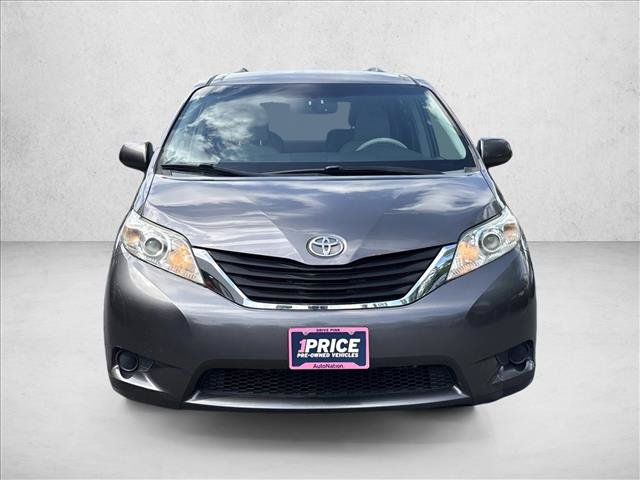 Used 2013 Toyota Sienna LE w/ Towing Pkg FWD video 2