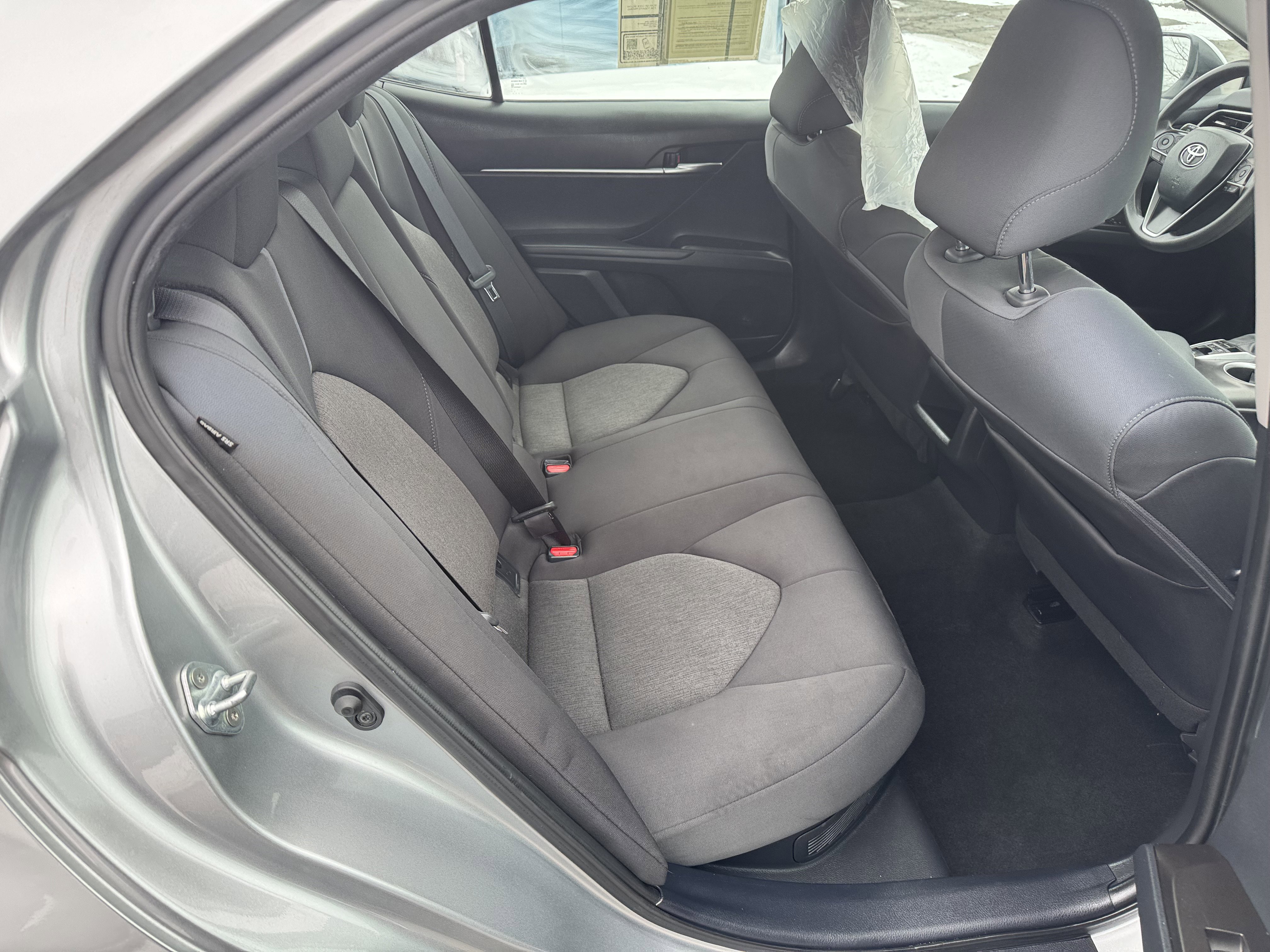 Used 2021 Toyota Camry LE image 19