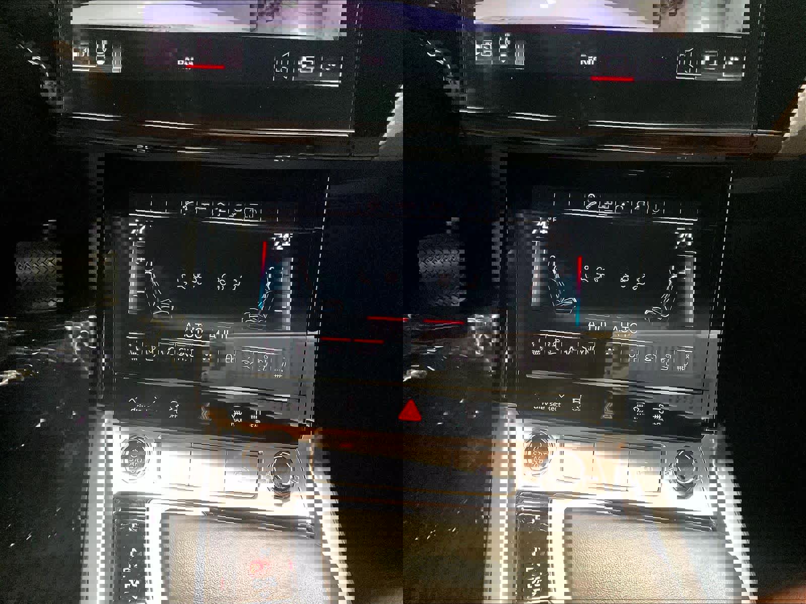 Certified 2024 Audi Q8 e-tron Premium Plus image 32